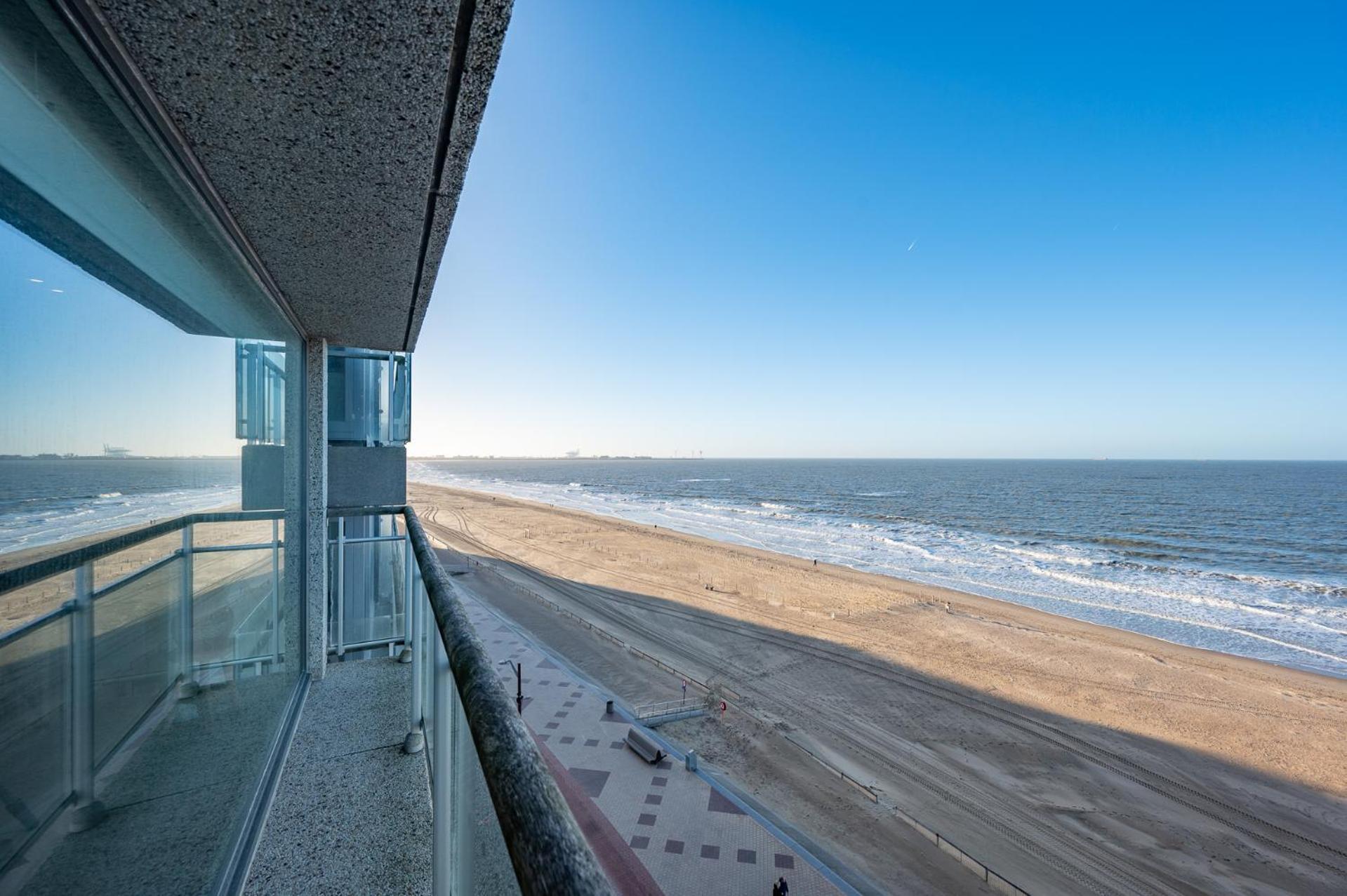 Appartement op de Zeedijk in hartje Knokke 7e verdiep voor 6 personen Buitenkant foto