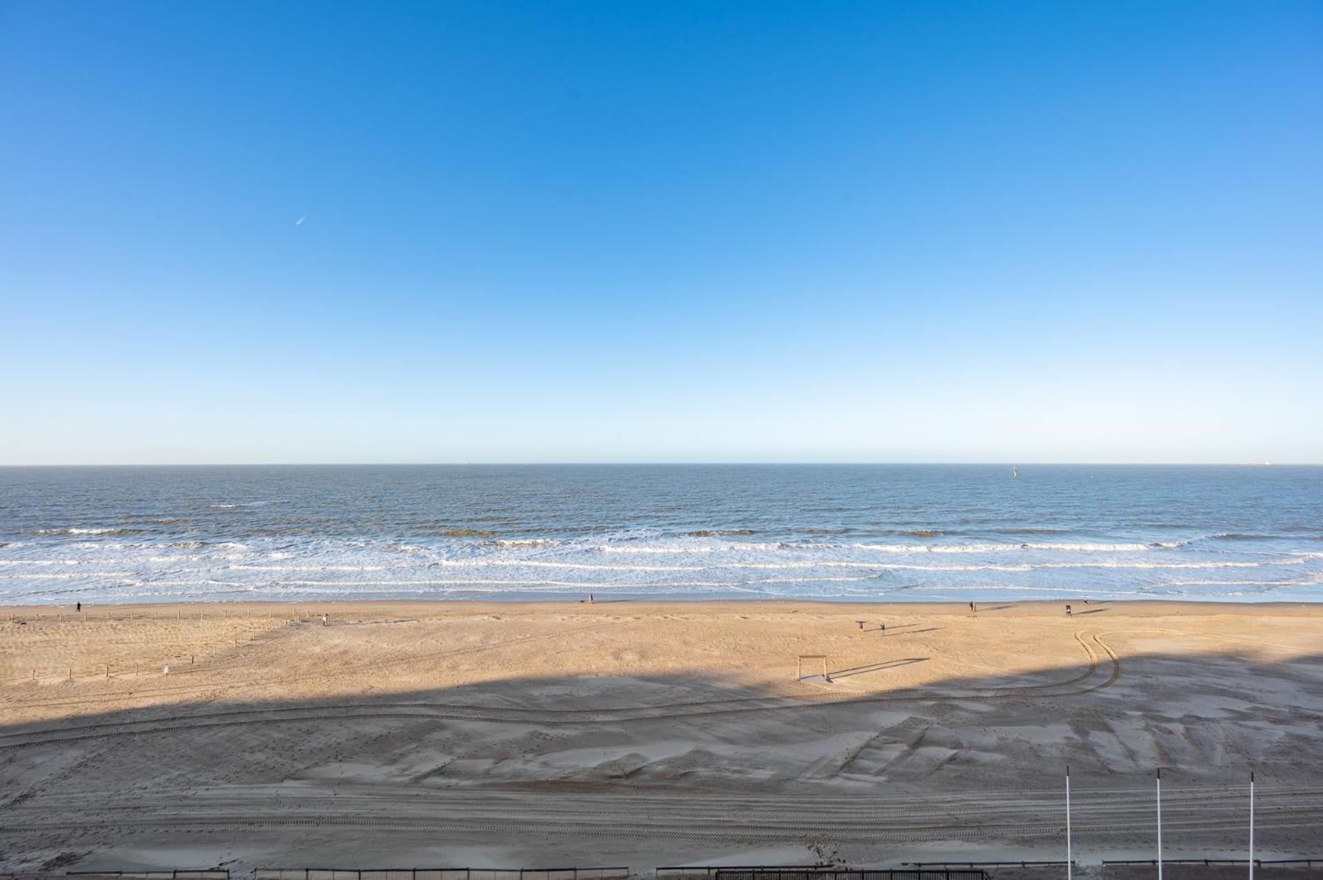 Appartement op de Zeedijk in hartje Knokke 7e verdiep voor 6 personen Buitenkant foto